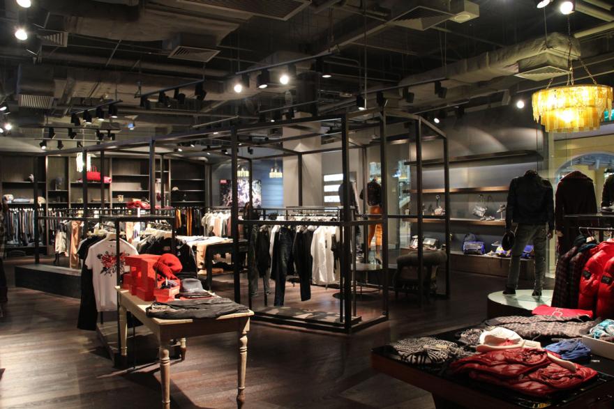 Diesel服装商店