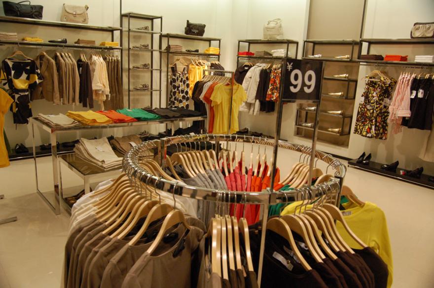 zara服装店