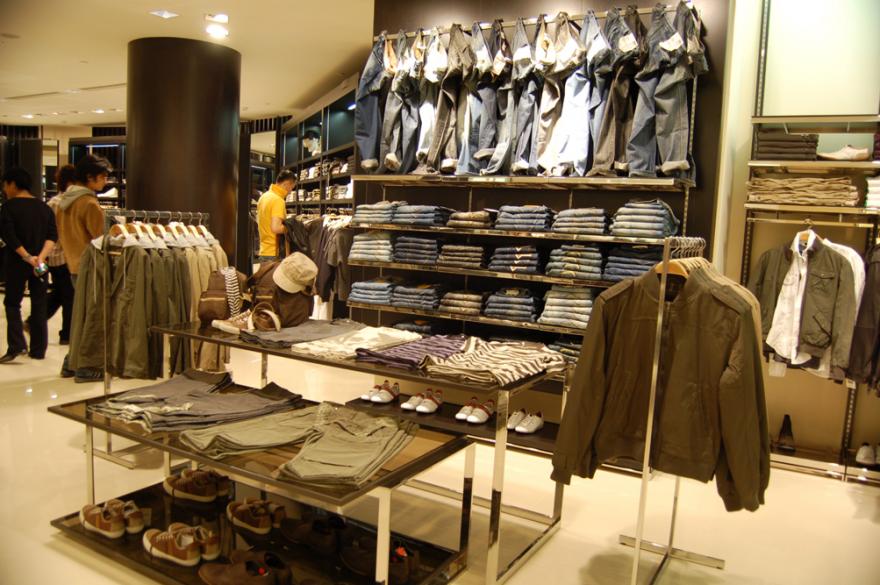 zara服装店