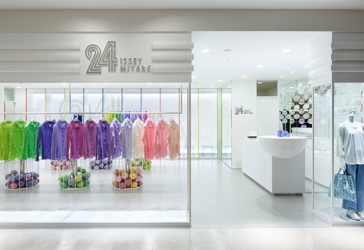 24服装店
