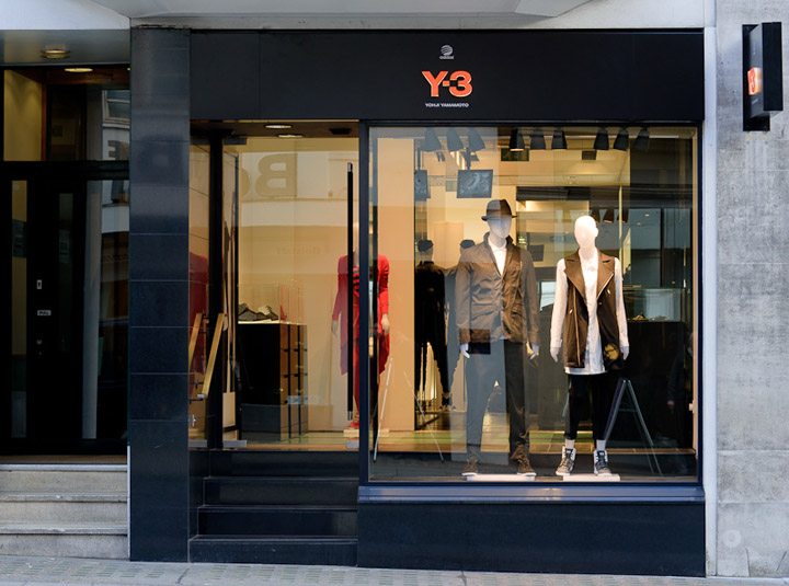 y-3服装店